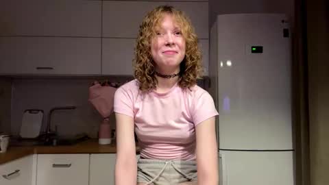 Hello My name is Sarah im new model here and little but shy. online show from January 2026 03:17:02 PM