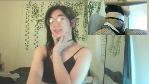 deciduousdoll online show from January 2026 06:18:01 AM