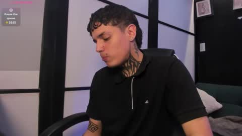 declan_fox online show from October 2025 01:53:02 PM