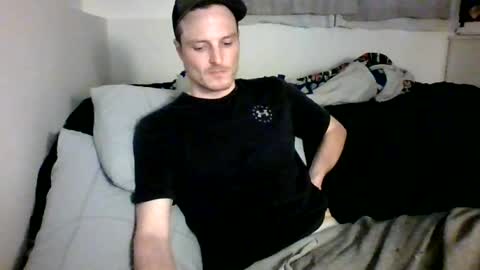 Snapshot of dee4dayz19 chatting on June 2026 12:17:02 AM Dee4dayz online show from June 2026 12:17:02 AM