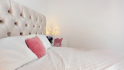 Denise online show from February 2025 01:40:02 PM