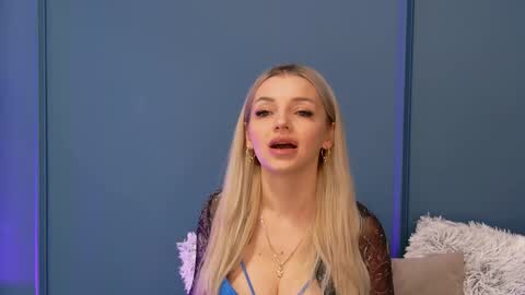 DeeaVIP online show from February 2026 06:43:02 AM