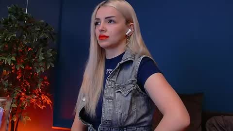 DeeaVIP online show from April 2026 04:52:02 AM