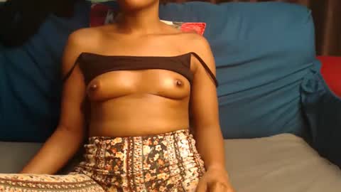 Snapshot of deedat4 chatting on February 2026 07:40:01 PM Dee online show from February 2026 07:40:01 PM