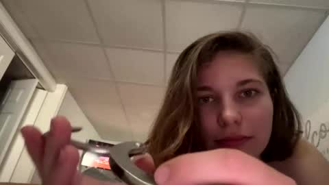 deepthroatqueen33 online show from October 2025 12:59:01 PM