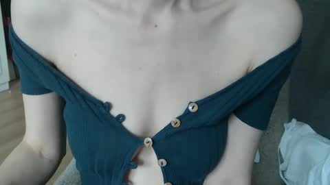 KamiDevi online show from September 2025 12:49:02 PM