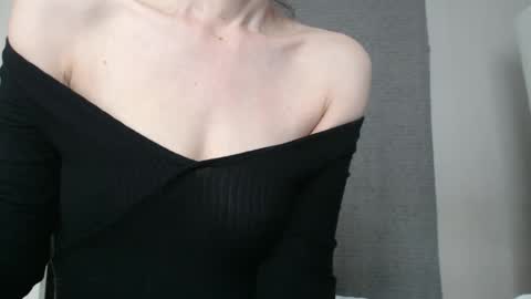 KamiDevi online show from September 2025 02:18:01 PM