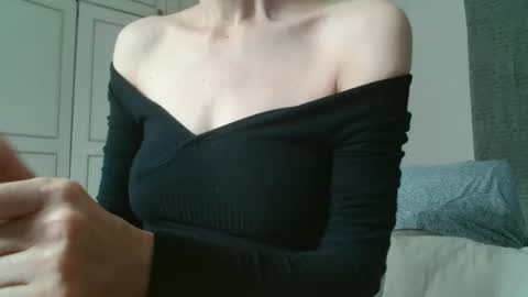 KamiDevi online show from September 2025 02:22:01 PM