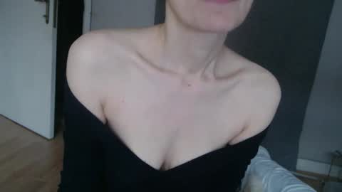 KamiDevi online show from October 2025 02:29:02 PM