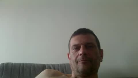 Snapshot of defloy chatting on December 2025 07:57:02 AM Defloy online show from December 2025 07:57:02 AM