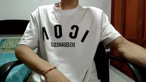 Snapshot of dei_v_48 chatting on September 2025 08:21:01 PM DEIVY online show from September 2025 08:21:01 PM