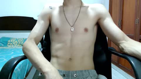 Snapshot of dei_v_48 chatting on October 2025 09:59:02 PM DEIVY online show from October 2025 09:59:02 PM