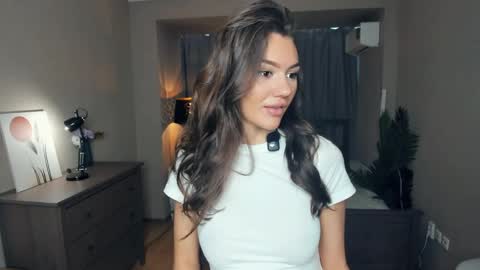 Laura online show from April 2026 08:55:01 AM