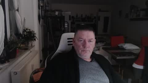 Snapshot of deinprinz2312 chatting on January 2025 05:28:02 AM deinprinz2312 online show from January 2025 05:28:02 AM