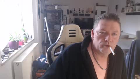 Snapshot of deinprinz2312 chatting on March 2025 06:37:01 AM deinprinz2312 online show from March 2025 06:37:01 AM