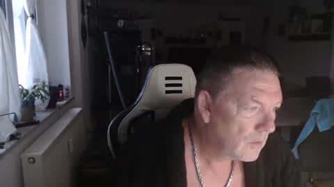 Snapshot of deinprinz2312 chatting on September 2025 04:47:01 AM deinprinz2312 online show from September 2025 04:47:01 AM