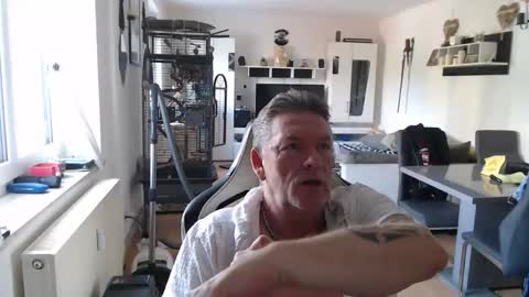 Snapshot of deinprinz2312 chatting on June 2026 08:16:02 AM deinprinz2312 online show from June 2026 08:16:02 AM