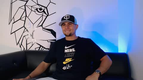  DEIVY  online show from February 2025 04:25:01 AM