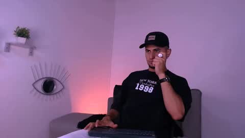  DEIVY  online show from February 2025 11:36:02 PM