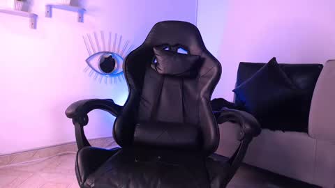  DEIVY  online show from February 2025 03:25:01 AM