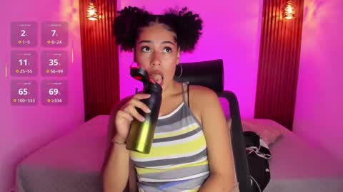 D E L A Y L  A online show from September 2025 12:05:02 PM