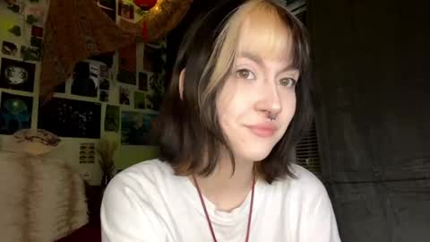 Alisa online show from April 2026 09:18:02 PM