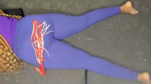 deli_la online show from November 2025 07:01:02 PM