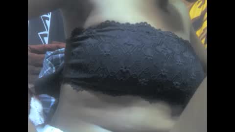 deliah712909 online show from December 2024 01:59:02 PM