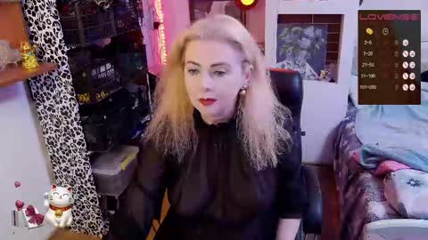 Snapshot of delicecat chatting on November 2025 11:15:01 PM Delicacat online show from November 2025 11:15:01 PM