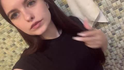 Kiki online show from April 2026 05:13:02 PM