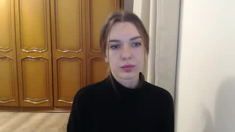 Aurora online show from November 2025 06:57:01 AM