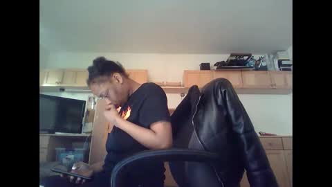 Snapshot of delightfuldark chatting on January 2025 04:41:01 PM delightfuldark online show from January 2025 04:41:01 PM