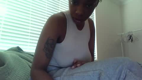 Snapshot of delightfuldark chatting on February 2025 04:00:02 PM delightfuldark online show from February 2025 04:00:02 PM