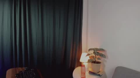 Delilah online show from April 2026 06:19:01 AM