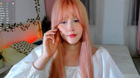 Delilah or Laila online show from September 2025 10:32:02 PM