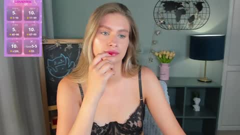 delinasis online show from June 2026 01:39:01 AM