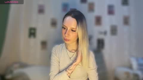 Della online show from February 2026 09:58:02 AM