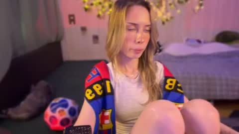 Snapshot of dellacampbell chatting on June 2026 01:35:02 PM Della online show from June 2026 01:35:02 PM