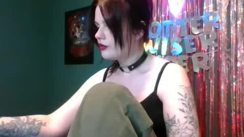 dellacrush_ online show from February 2025 06:22:01 PM