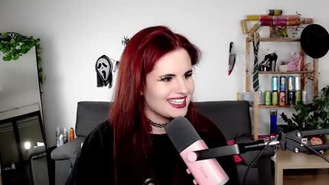 dellacrush_ online show from October 2025 05:33:01 PM