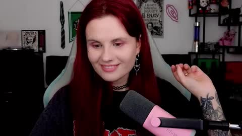 dellacrush_ online show from March 2026 06:13:01 PM