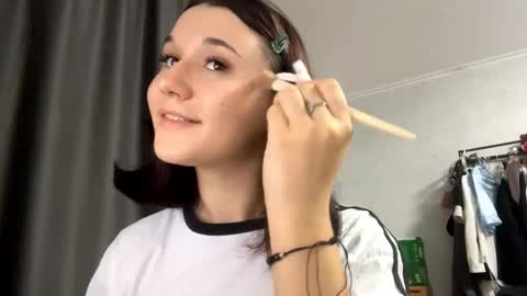 Nika online show from September 2025 03:28:02 PM