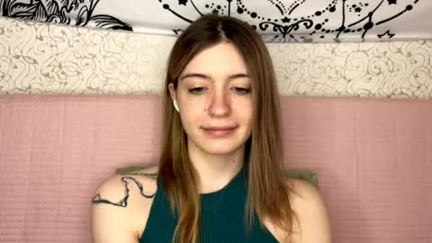 Snapshot of dellisifuentes chatting on May 2026 07:47:01 AM Sia online show from May 2026 07:47:01 AM