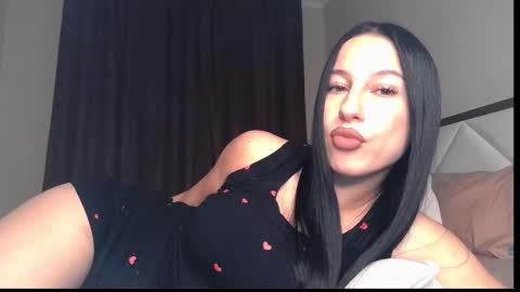 delly_love online show from September 2025 06:30:02 PM