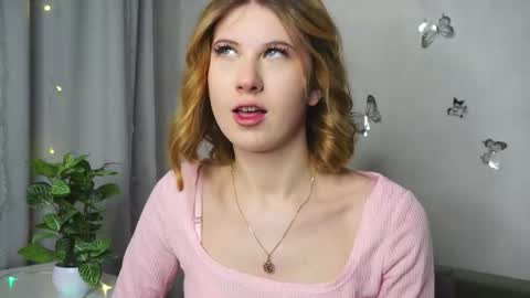 Katrin online show from December 2025 07:54:01 PM