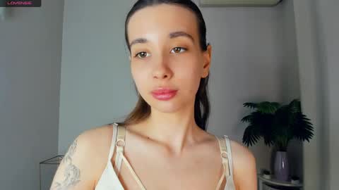 Eliza online show from April 2026 01:31:01 PM