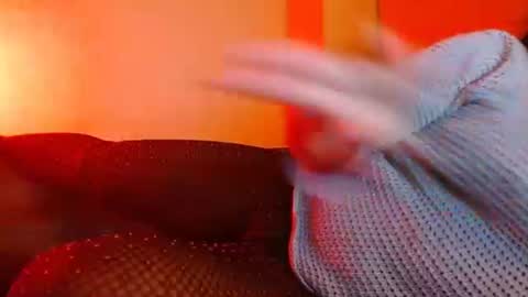 Snapshot of delphine_x chatting on February 2025 09:11:02 PM Delphine online show from February 2025 09:11:02 PM