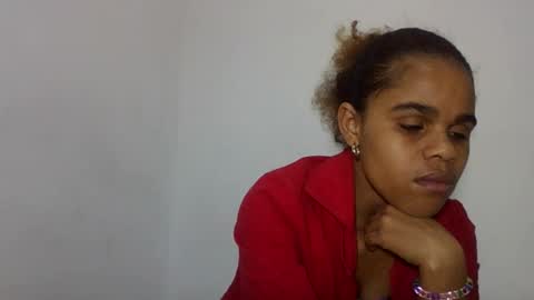 Snapshot of delphineee chatting on June 2026 06:18:02 PM delphine online show from June 2026 06:18:02 PM