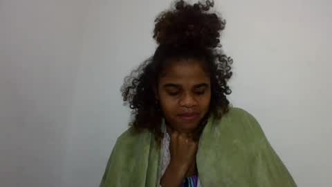 Snapshot of delphineee chatting on June 2026 02:05:01 AM delphine online show from June 2026 02:05:01 AM