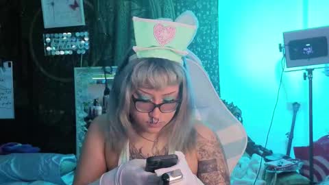 TankinBody online show from January 2026 03:12:02 AM